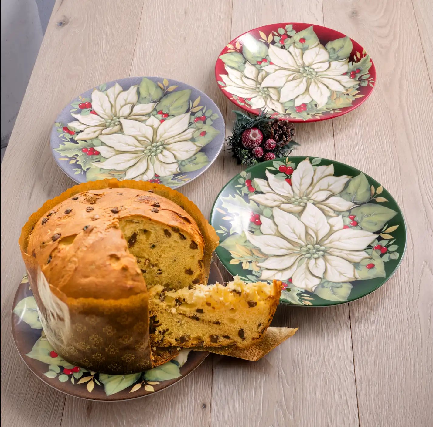 SET 24 PIATTI PANETTONE CM30 DECORI ASSORTITI (6 PER DECORO) – Xmas Stars